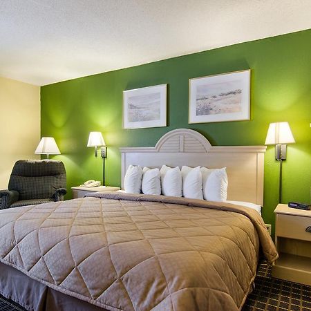 Quality Inn Merriam Kansas Exterior photo